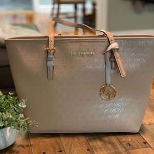 Brand New STUNNING Michael Kors Bag!!